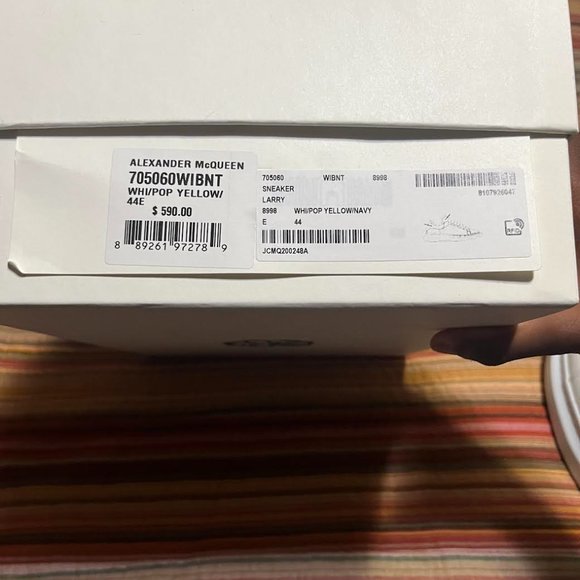 Alexander McQueen Oversized sneaker in White/Pop yellow/navy - Picture 5 of 5